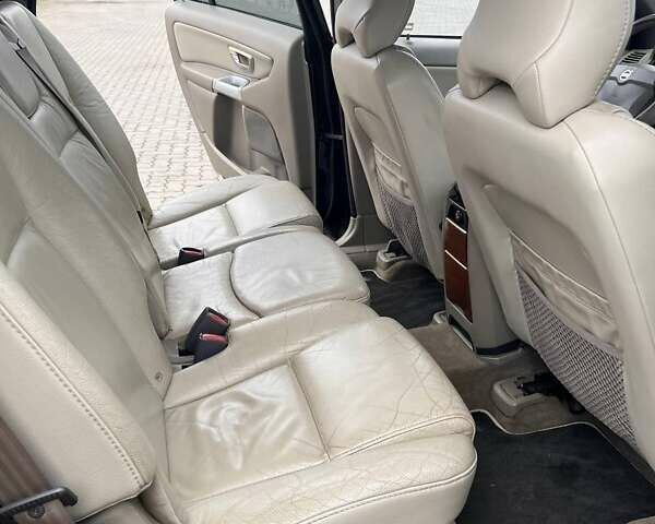 Черный Вольво ХС90, объемом двигателя 2.4 л и пробегом 282 тыс. км за 5600 $, фото 11 на Automoto.ua