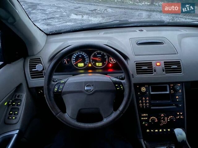 Черный Вольво ХС90, объемом двигателя 2.4 л и пробегом 431 тыс. км за 4800 $, фото 6 на Automoto.ua
