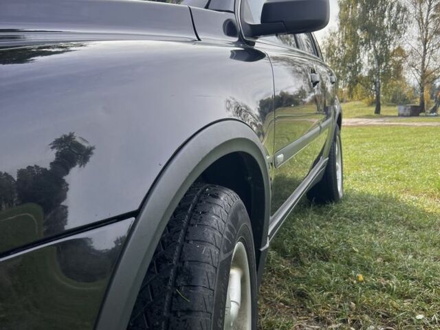 Черный Вольво ХС90, объемом двигателя 2.4 л и пробегом 280 тыс. км за 6100 $, фото 3 на Automoto.ua