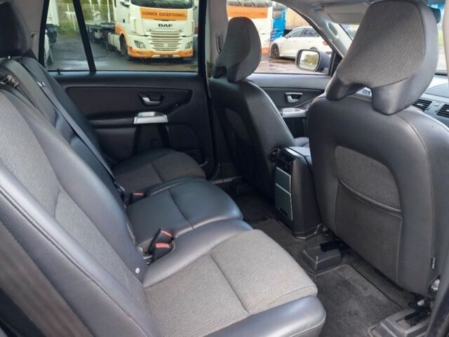 Вольво ХС90 2003 в Чернигове на Automoto.ua Черный Вольво ХС90, объемом двигателя 2.4 л и пробегом 247 тыс. км за 3850 $, фото 5 на Automoto.ua