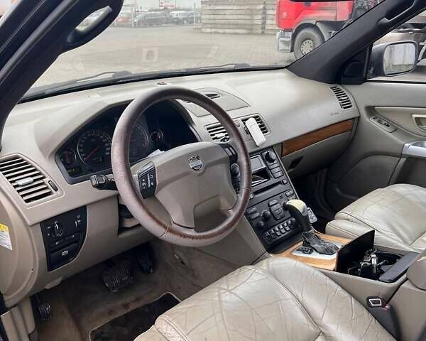 Черный Вольво ХС90, объемом двигателя 2.4 л и пробегом 282 тыс. км за 5600 $, фото 13 на Automoto.ua