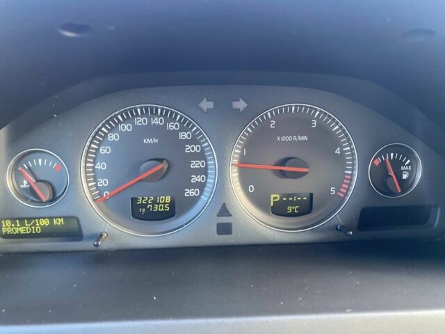 Черный Вольво ХС90, объемом двигателя 2.4 л и пробегом 322 тыс. км за 5550 $, фото 17 на Automoto.ua