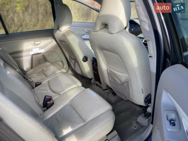 Черный Вольво ХС90, объемом двигателя 2.4 л и пробегом 322 тыс. км за 5550 $, фото 12 на Automoto.ua