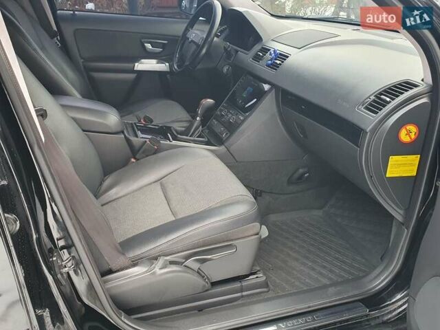 Черный Вольво ХС90, объемом двигателя 2.4 л и пробегом 365 тыс. км за 8800 $, фото 29 на Automoto.ua