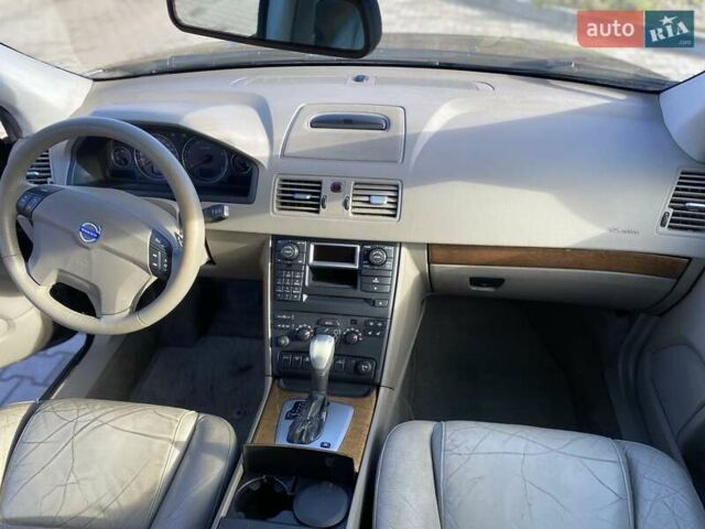 Черный Вольво ХС90, объемом двигателя 2.4 л и пробегом 322 тыс. км за 5550 $, фото 11 на Automoto.ua