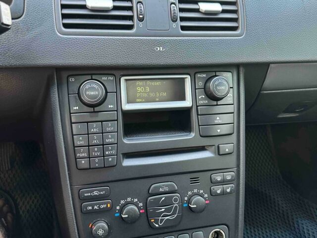 Черный Вольво ХС90, объемом двигателя 2.4 л и пробегом 350 тыс. км за 8300 $, фото 1 на Automoto.ua