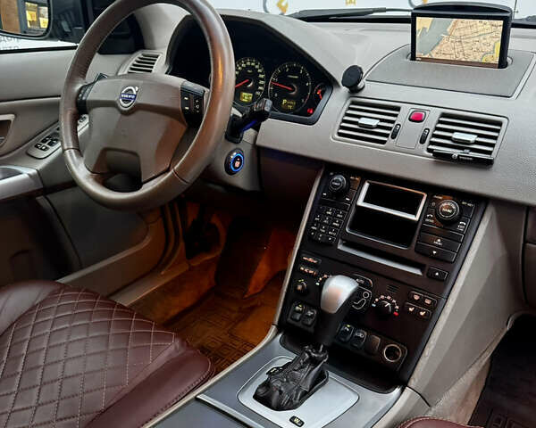 Черный Вольво ХС90, объемом двигателя 2.4 л и пробегом 390 тыс. км за 9199 $, фото 15 на Automoto.ua
