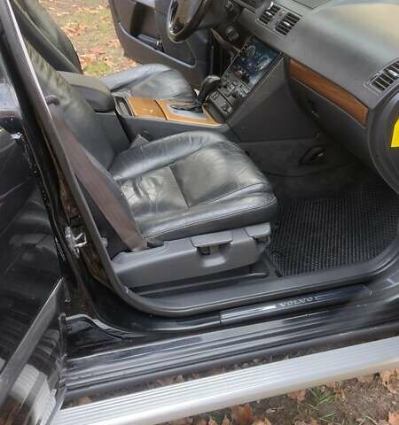 Черный Вольво ХС90, объемом двигателя 2.5 л и пробегом 309 тыс. км за 10800 $, фото 14 на Automoto.ua