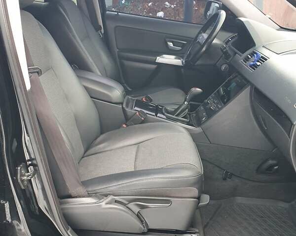 Черный Вольво ХС90, объемом двигателя 2.4 л и пробегом 365 тыс. км за 8800 $, фото 30 на Automoto.ua