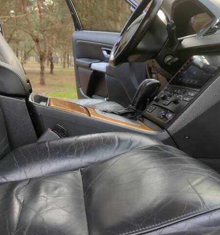 Черный Вольво ХС90, объемом двигателя 2.5 л и пробегом 309 тыс. км за 10800 $, фото 4 на Automoto.ua