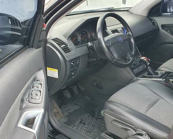 Черный Вольво ХС90, объемом двигателя 2.4 л и пробегом 365 тыс. км за 8800 $, фото 26 на Automoto.ua