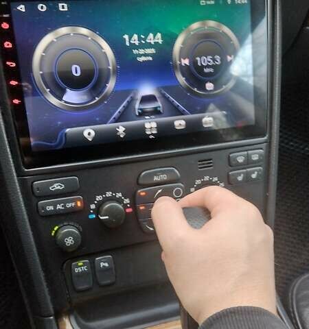 Черный Вольво ХС90, объемом двигателя 2.5 л и пробегом 309 тыс. км за 10800 $, фото 2 на Automoto.ua