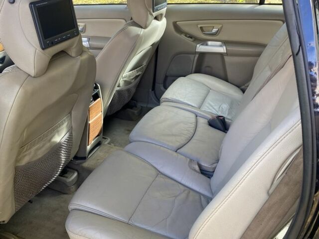 Черный Вольво ХС90, объемом двигателя 2.4 л и пробегом 400 тыс. км за 5100 $, фото 8 на Automoto.ua