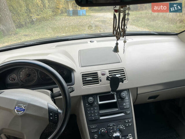 Черный Вольво ХС90, объемом двигателя 2.4 л и пробегом 306 тыс. км за 10500 $, фото 7 на Automoto.ua