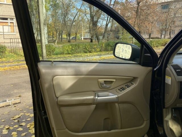 Черный Вольво ХС90, объемом двигателя 2.4 л и пробегом 400 тыс. км за 5100 $, фото 7 на Automoto.ua