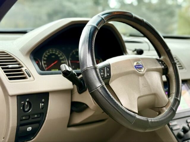 Вольво ХС90 2004 в Кривом Роге на Automoto.ua Черный Вольво ХС90, объемом двигателя 2.4 л и пробегом 400 тыс. км за 5400 $, фото 16 на Automoto.ua