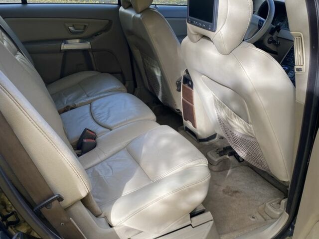 Черный Вольво ХС90, объемом двигателя 2.4 л и пробегом 400 тыс. км за 5100 $, фото 12 на Automoto.ua