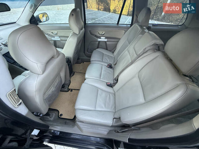 Черный Вольво ХС90, объемом двигателя 2.4 л и пробегом 570 тыс. км за 9199 $, фото 19 на Automoto.ua