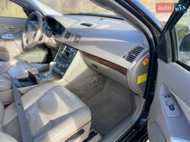 Черный Вольво ХС90, объемом двигателя 2.4 л и пробегом 322 тыс. км за 5550 $, фото 9 на Automoto.ua