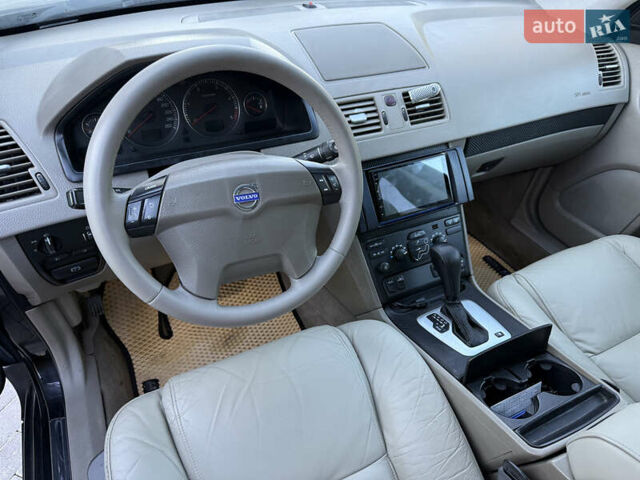 Черный Вольво ХС90, объемом двигателя 2.4 л и пробегом 570 тыс. км за 9199 $, фото 16 на Automoto.ua