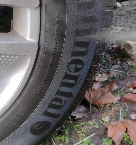 Черный Вольво ХС90, объемом двигателя 2.5 л и пробегом 309 тыс. км за 10800 $, фото 8 на Automoto.ua