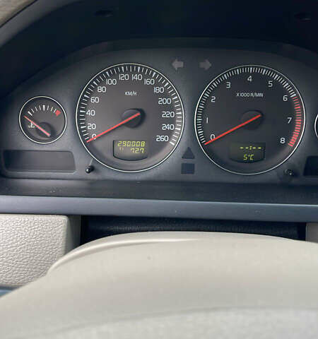 Черный Вольво ХС90, объемом двигателя 2.9 л и пробегом 290 тыс. км за 6950 $, фото 10 на Automoto.ua