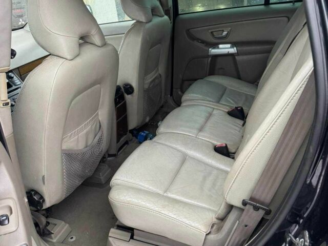 Черный Вольво ХС90, объемом двигателя 2.4 л и пробегом 332 тыс. км за 5300 $, фото 5 на Automoto.ua