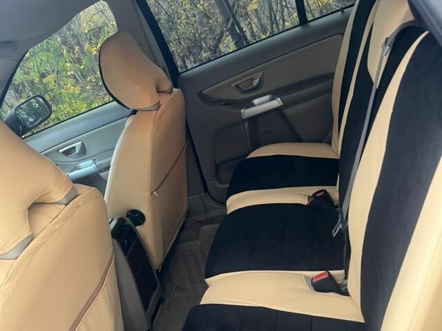 Черный Вольво ХС90, объемом двигателя 2.4 л и пробегом 352 тыс. км за 6500 $, фото 6 на Automoto.ua