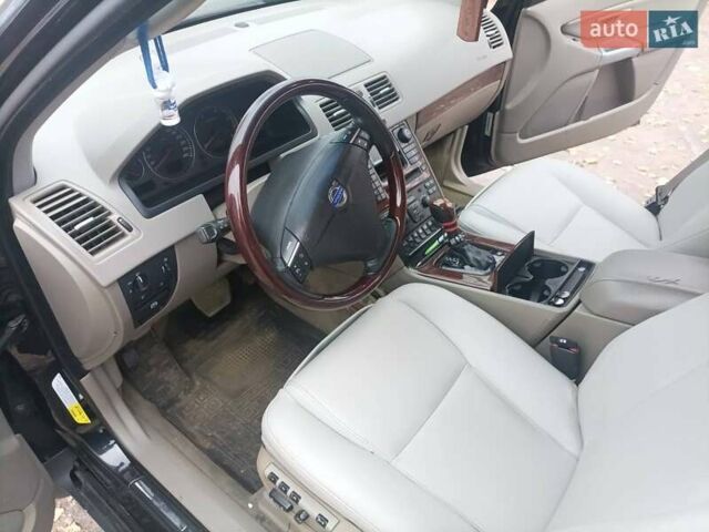 Черный Вольво ХС90, объемом двигателя 2.4 л и пробегом 230 тыс. км за 10500 $, фото 33 на Automoto.ua