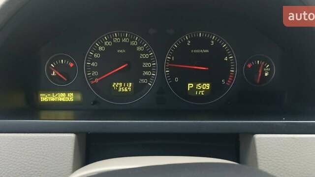 Черный Вольво ХС90, объемом двигателя 2.4 л и пробегом 230 тыс. км за 10500 $, фото 23 на Automoto.ua