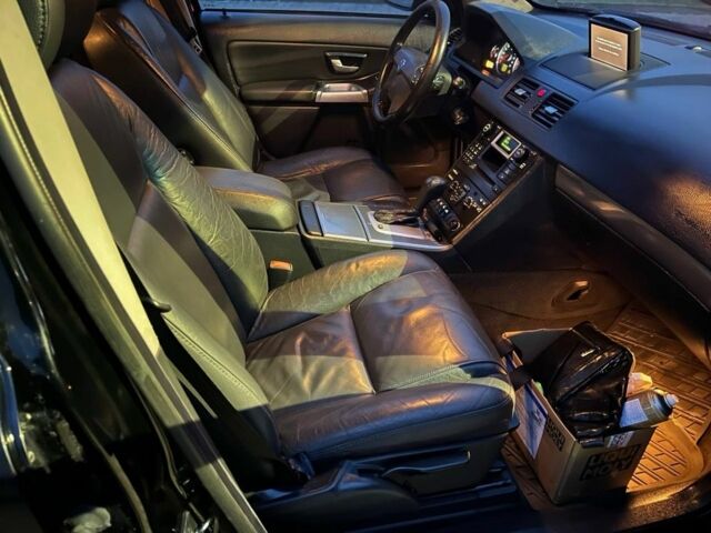 Чорний Вольво ХС90, об'ємом двигуна 2.4 л та пробігом 300 тис. км за 5600 $, фото 11 на Automoto.ua