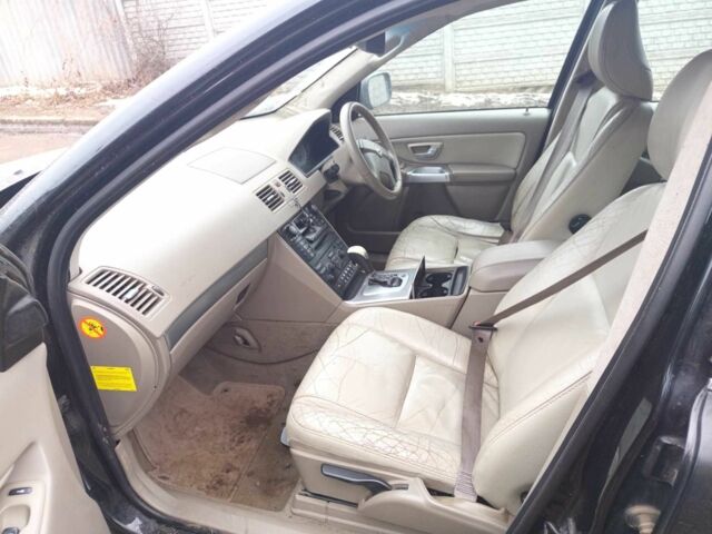 Черный Вольво ХС90, объемом двигателя 2.4 л и пробегом 340 тыс. км за 4375 $, фото 1 на Automoto.ua