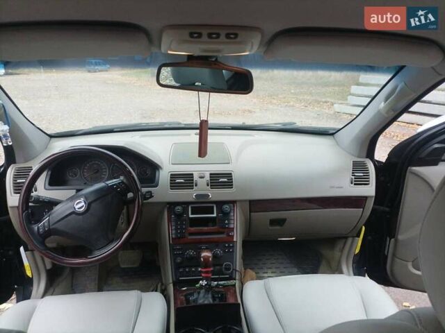 Черный Вольво ХС90, объемом двигателя 2.4 л и пробегом 230 тыс. км за 10500 $, фото 31 на Automoto.ua