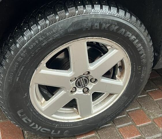 Черный Вольво ХС90, объемом двигателя 2.4 л и пробегом 459 тыс. км за 9200 $, фото 7 на Automoto.ua