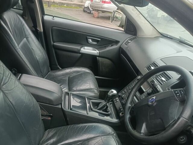 Чорний Вольво ХС90, об'ємом двигуна 2 л та пробігом 223 тис. км за 2900 $, фото 3 на Automoto.ua