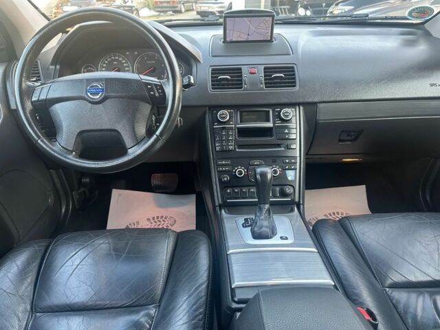 Черный Вольво ХС90, объемом двигателя 2.4 л и пробегом 185 тыс. км за 3258 $, фото 8 на Automoto.ua