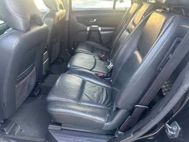 Черный Вольво ХС90, объемом двигателя 2.4 л и пробегом 185 тыс. км за 3258 $, фото 9 на Automoto.ua