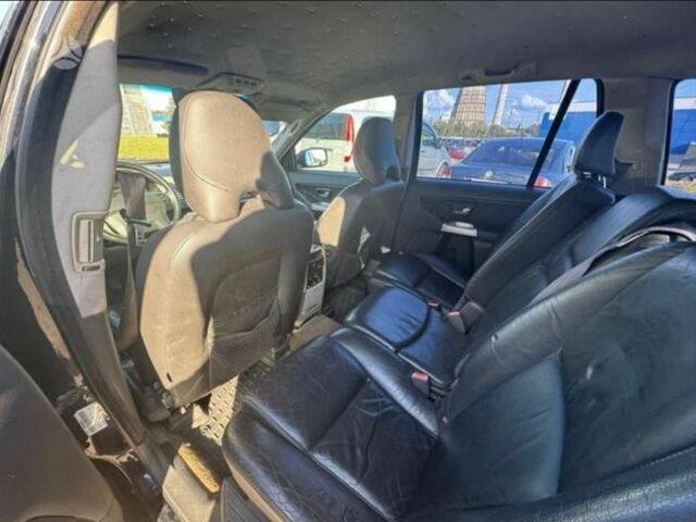 Черный Вольво ХС90, объемом двигателя 2.4 л и пробегом 290 тыс. км за 4900 $, фото 4 на Automoto.ua