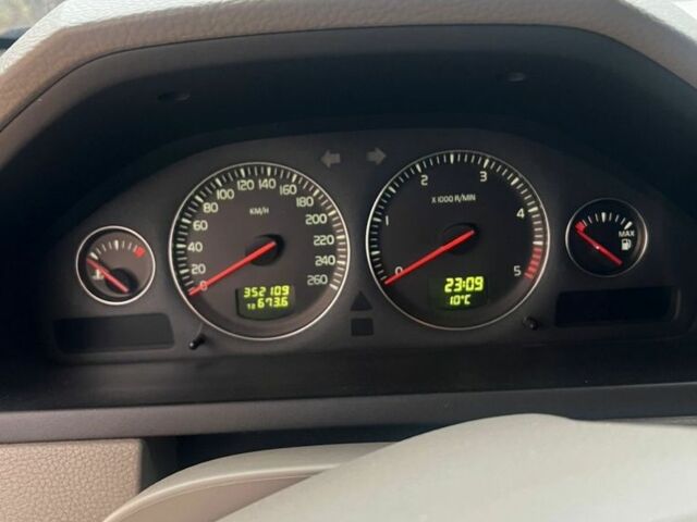 Черный Вольво ХС90, объемом двигателя 2.4 л и пробегом 352 тыс. км за 6500 $, фото 5 на Automoto.ua