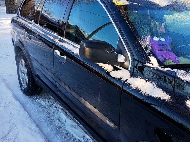 Черный Вольво ХС90, объемом двигателя 2.5 л и пробегом 330 тыс. км за 8000 $, фото 1 на Automoto.ua