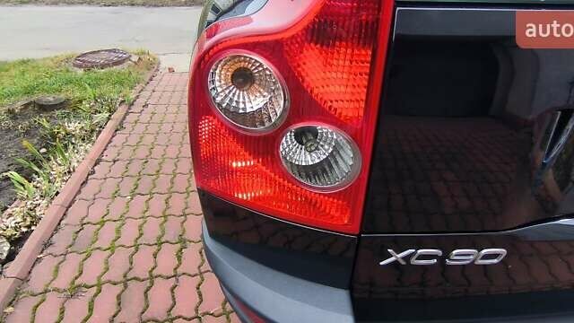 Черный Вольво ХС90, объемом двигателя 2.5 л и пробегом 326 тыс. км за 9500 $, фото 13 на Automoto.ua