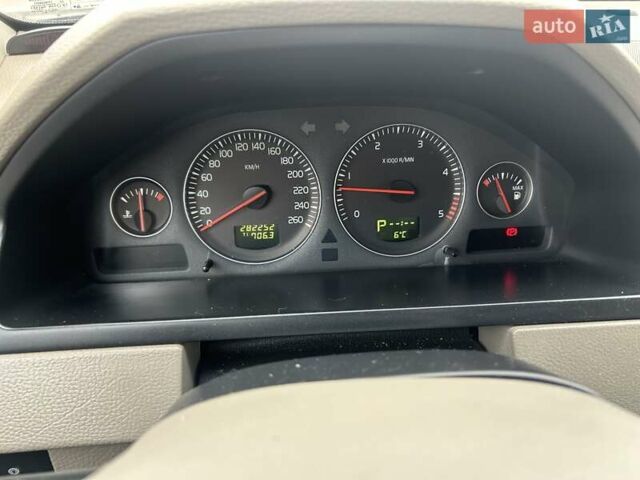 Чорний Вольво ХС90, об'ємом двигуна 2.4 л та пробігом 282 тис. км за 8950 $, фото 7 на Automoto.ua