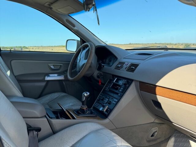 Черный Вольво ХС90, объемом двигателя 2.5 л и пробегом 300 тыс. км за 5500 $, фото 6 на Automoto.ua