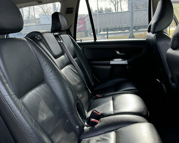 Черный Вольво ХС90, объемом двигателя 2.4 л и пробегом 285 тыс. км за 9900 $, фото 8 на Automoto.ua