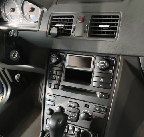 Чорний Вольво ХС90, об'ємом двигуна 2 л та пробігом 270 тис. км за 7300 $, фото 16 на Automoto.ua