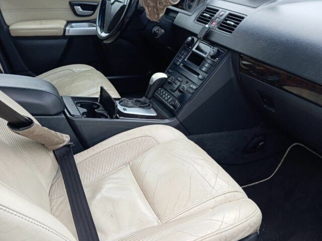 Чорний Вольво ХС90, об'ємом двигуна 0 л та пробігом 390 тис. км за 5800 $, фото 4 на Automoto.ua