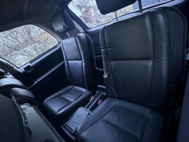 Черный Вольво ХС90, объемом двигателя 2.4 л и пробегом 300 тыс. км за 6150 $, фото 15 на Automoto.ua