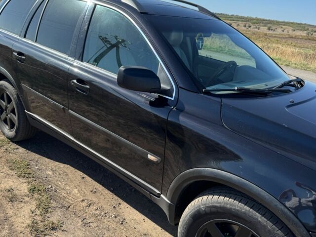 Черный Вольво ХС90, объемом двигателя 2.5 л и пробегом 300 тыс. км за 5500 $, фото 2 на Automoto.ua