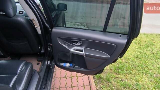 Черный Вольво ХС90, объемом двигателя 2.5 л и пробегом 326 тыс. км за 9500 $, фото 19 на Automoto.ua