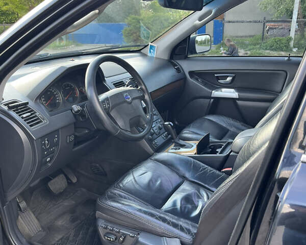 Вольво ХС90 2006 в Житомире на Automoto.ua Черный Вольво ХС90, объемом двигателя 2.5 л и пробегом 325 тыс. км за 11000 $, фото 8 на Automoto.ua